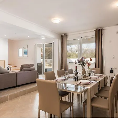 Villa Astro- Less Than 5-min Walk To Kalivaki Georgioupoli
